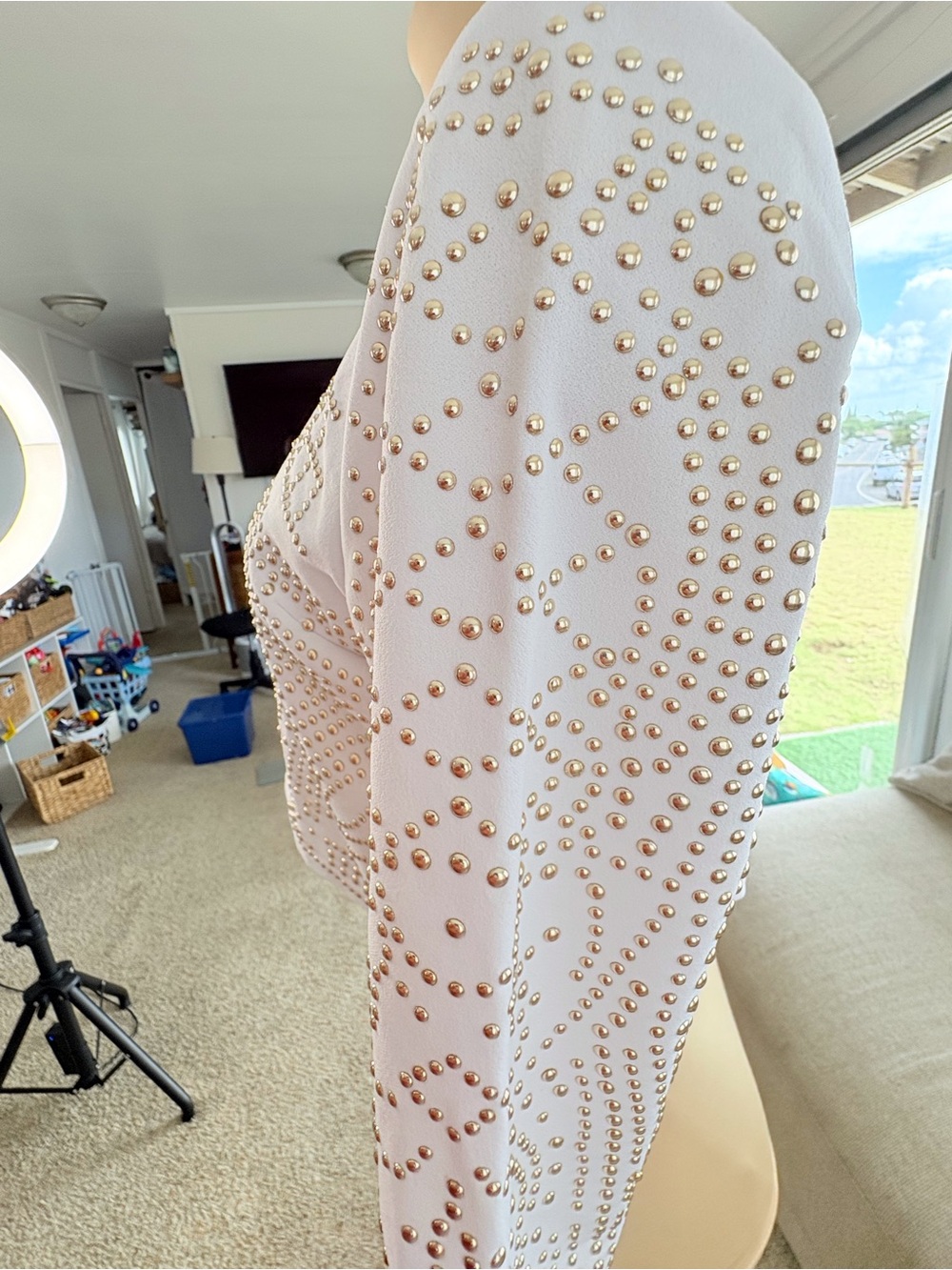 love J Adorable in great condition White Studded Long-Sleeve Crop Top